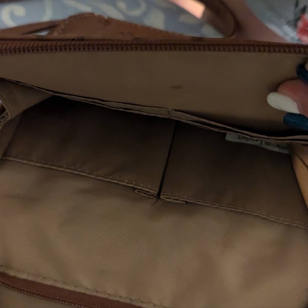 Leather crossbody messenger bag - Picture 6 of 10